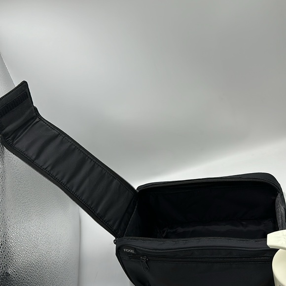 Old Spice Gentleman’s Blend-Body & Face Wash with Dopp AXE Bag-Lot of 2 Items - Picture 7 of 11